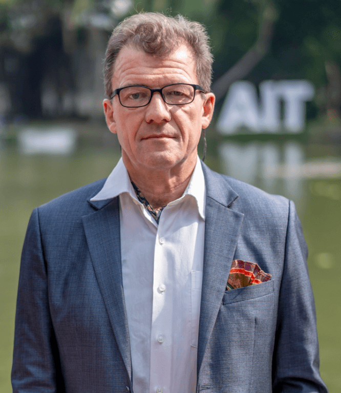 Dr. Dieter Taru